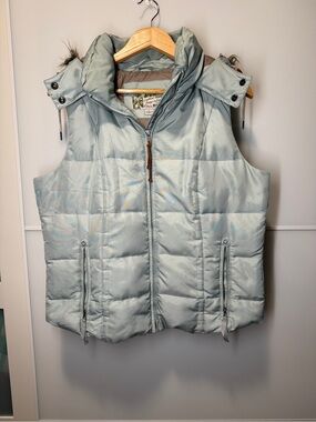 Eddie Bauer Yukon 550 Goose Down Vest with Hood